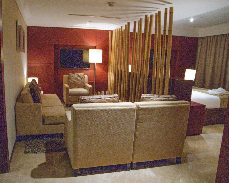 Hotel De Convencoes De Talatona à Luanda Extérieur photo